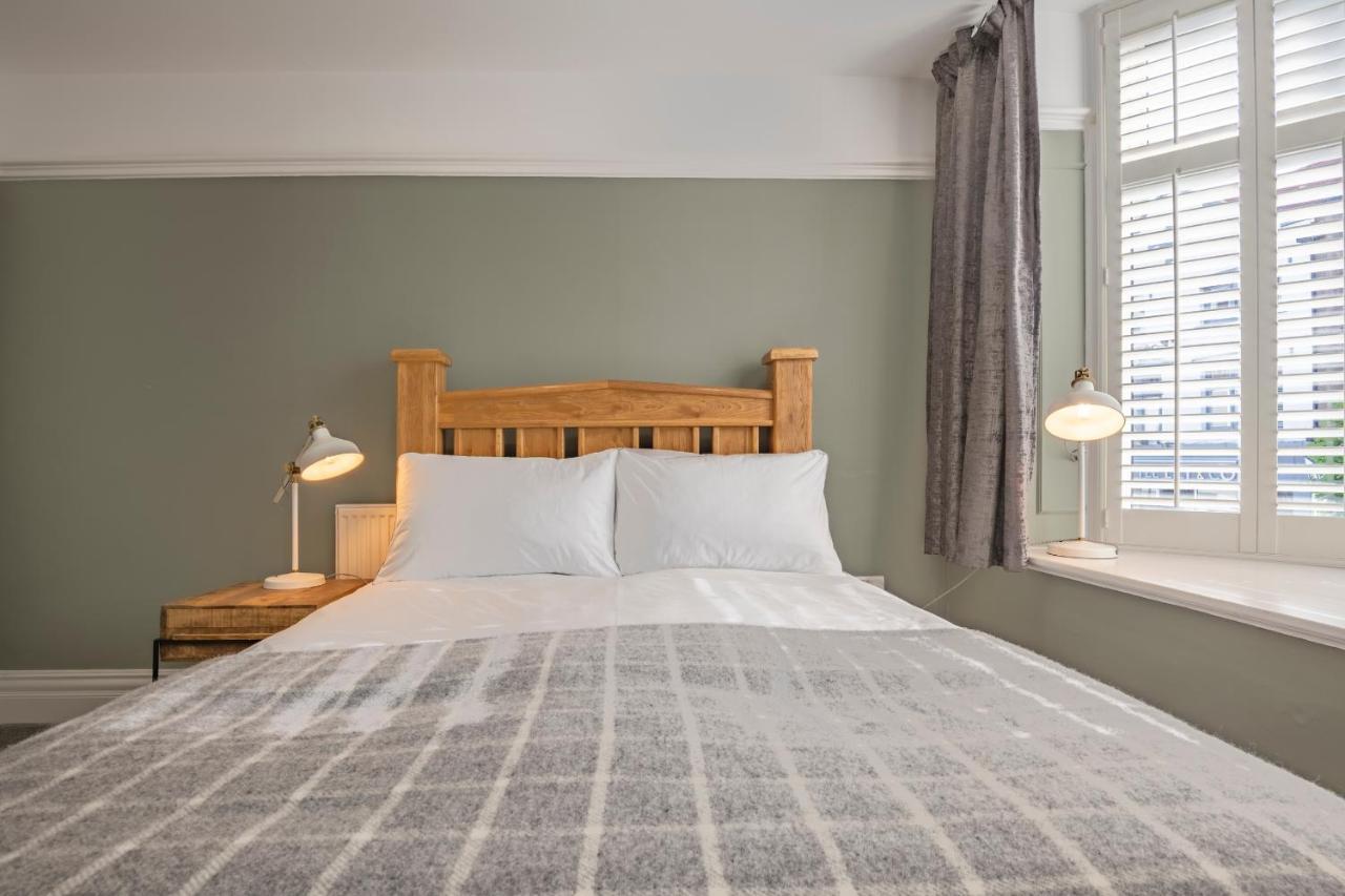 Luxury 2 Bed Apartment, Sea View, Near The Beach. Rhos-on-Sea Bagian luar foto